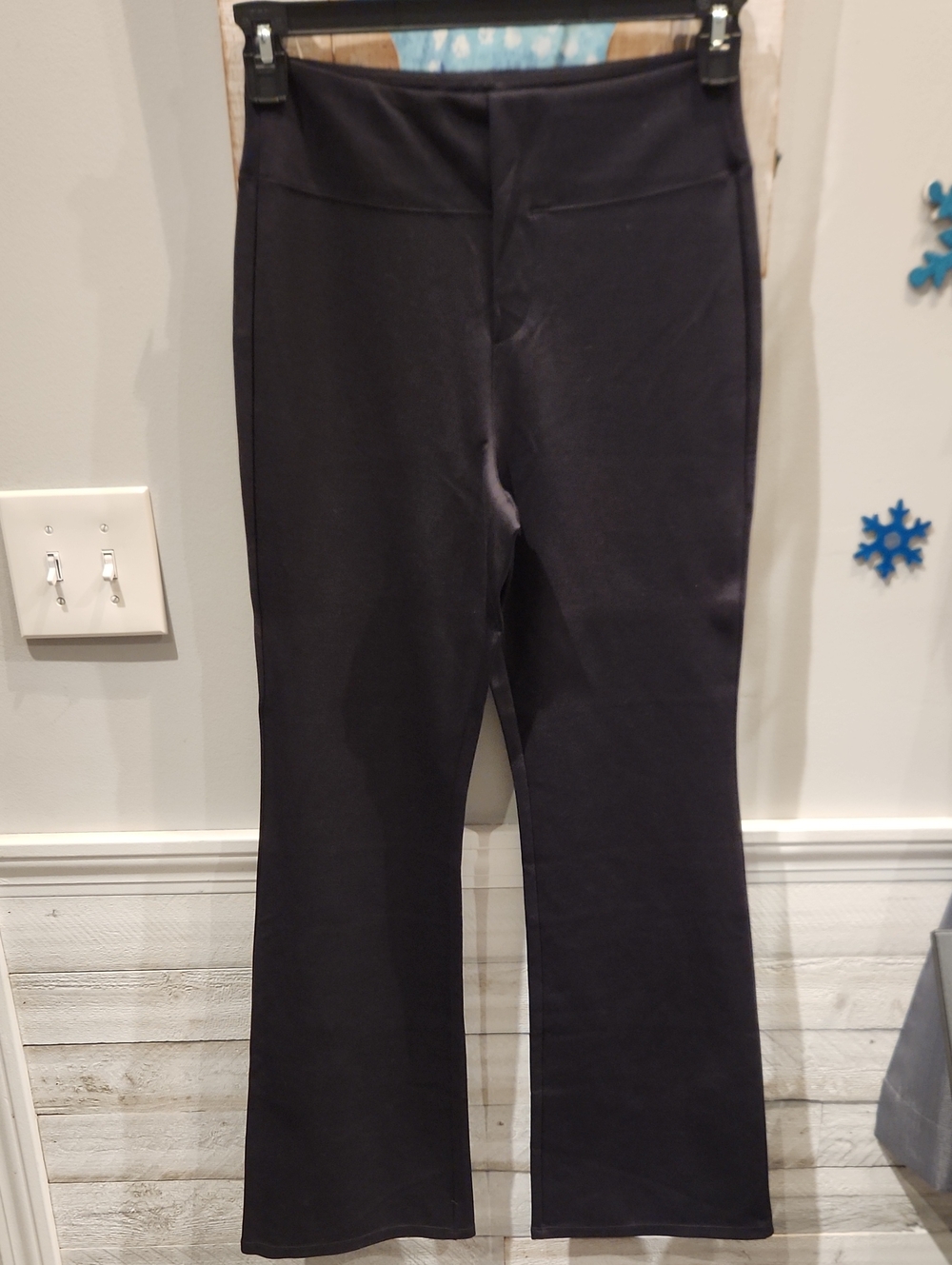 NWT HALARA Women's Black Pull-On Flare Leggings Sz S